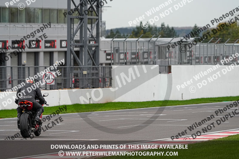 donington no limits trackday;donington park photographs;donington trackday photographs;no limits trackdays;peter wileman photography;trackday digital images;trackday photos
